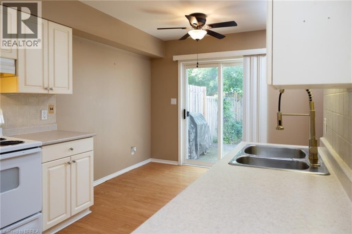 Photo 9 at 7 Graystone Court, Innerkip (Fair Grounds), Woodstock