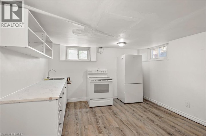 Photo 14 at 171 Nelson Street, East Ward, Brantford
