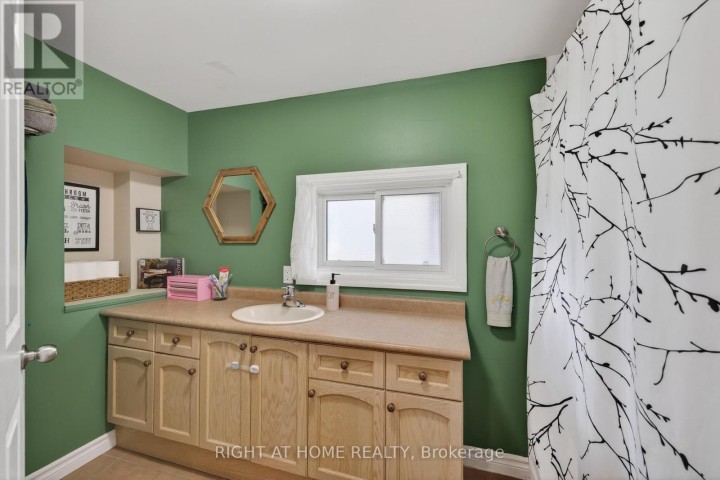 Photo 13 at 12 Pearl Street, Tillsonburg