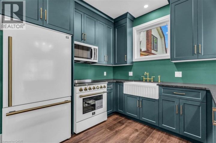 Photo 6 at 79 Metcalf Street, Woodstock - South, Woodstock