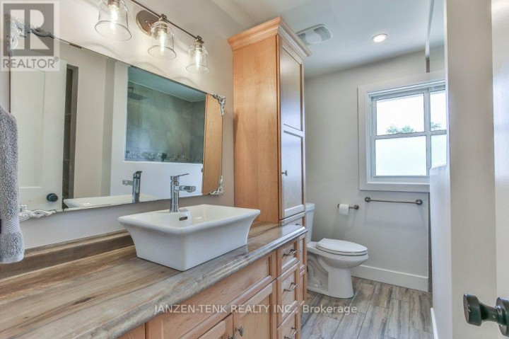 Photo 21 at 492 19 Highway, Tillsonburg