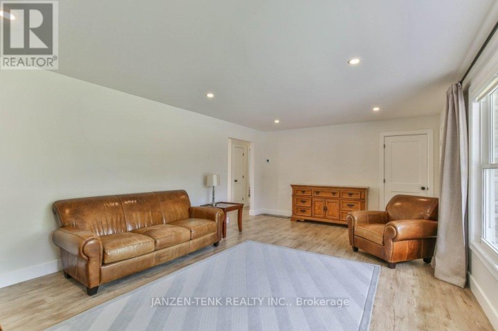 Photo 6 at 492 19 Highway, Tillsonburg