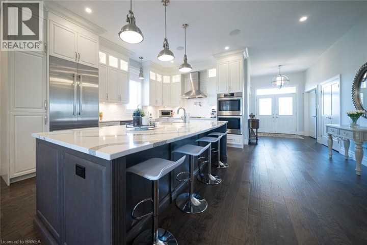 Photo 12 at 21 Tedley Boulevard, Tutela Heights, Brantford