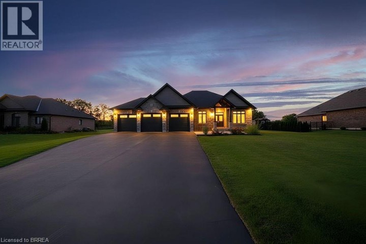 Photo 2 at 21 Tedley Boulevard, Tutela Heights, Brantford