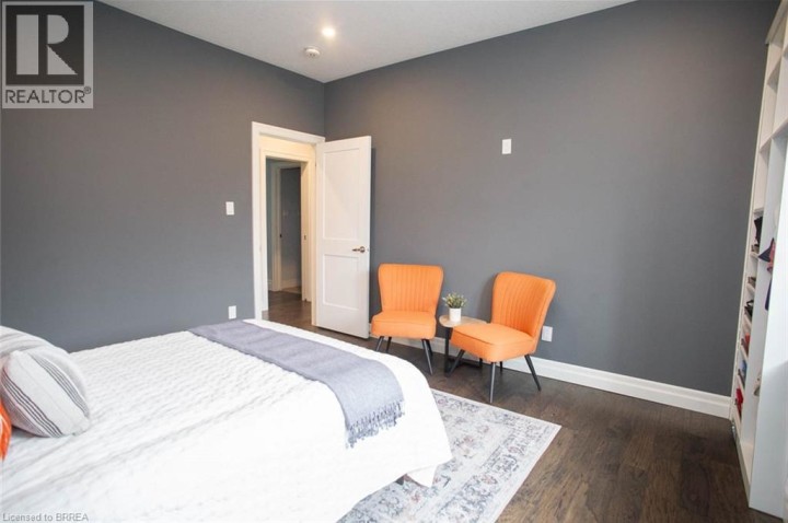Photo 21 at 21 Tedley Boulevard, Tutela Heights, Brantford