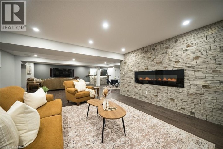 Photo 29 at 21 Tedley Boulevard, Tutela Heights, Brantford