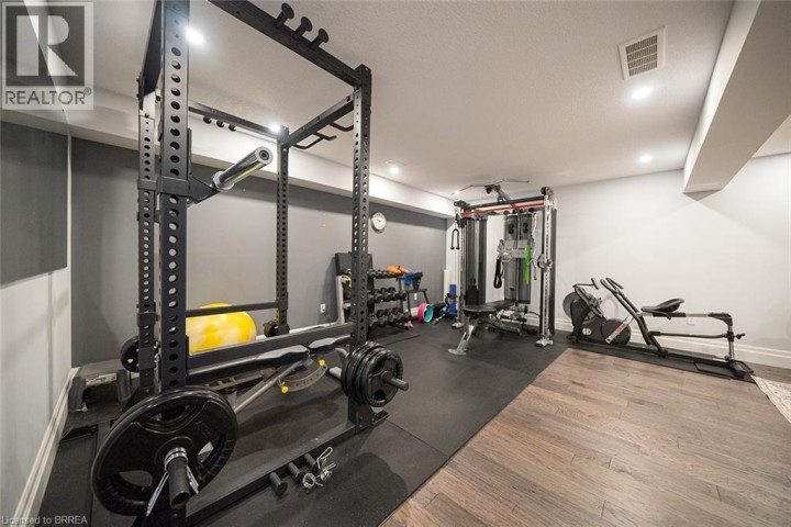 Photo 31 at 21 Tedley Boulevard, Tutela Heights, Brantford