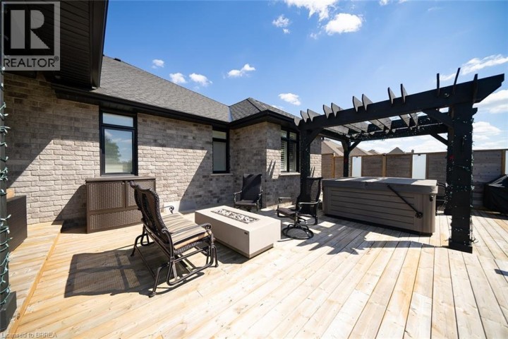 Photo 41 at 21 Tedley Boulevard, Tutela Heights, Brantford