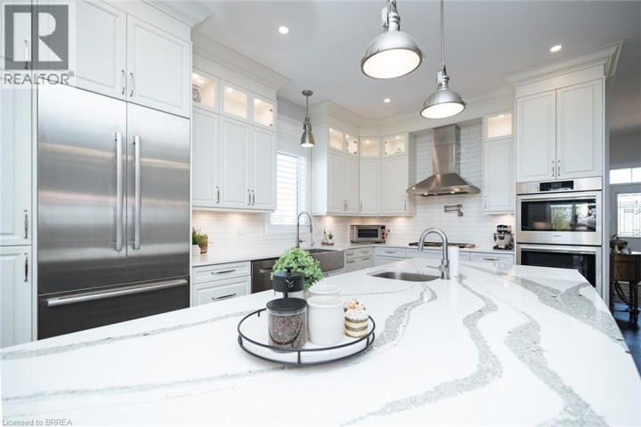 Photo 8 at 21 Tedley Boulevard, Tutela Heights, Brantford
