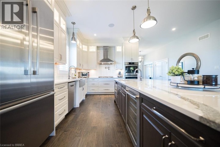 Photo 9 at 21 Tedley Boulevard, Tutela Heights, Brantford