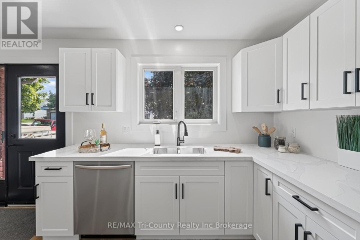 Photo 12 at 67 Beckett Boulevard, Tillsonburg