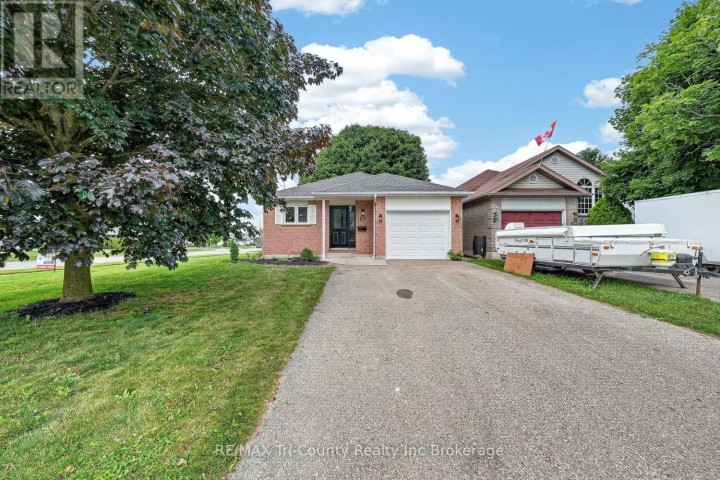 Photo 2 at 67 Beckett Boulevard, Tillsonburg