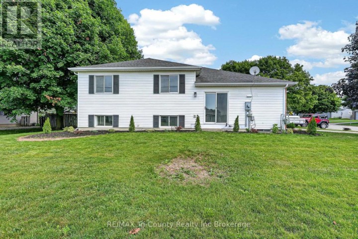 Photo 5 at 67 Beckett Boulevard, Tillsonburg