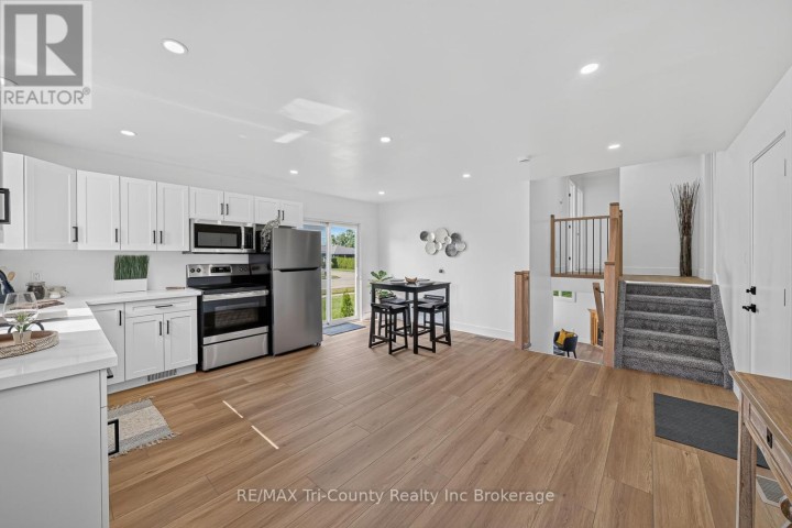 Photo 8 at 67 Beckett Boulevard, Tillsonburg
