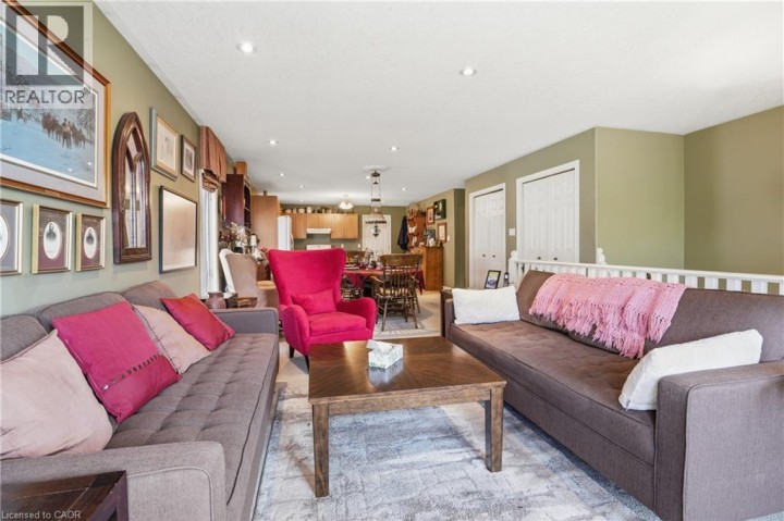 Photo 5 at 9 Pace Avenue, Cainsville / Brookfield, Brantford