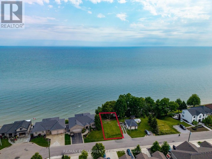 Photo 1 at 138 Brown Street, Port Dover, Norfolk County