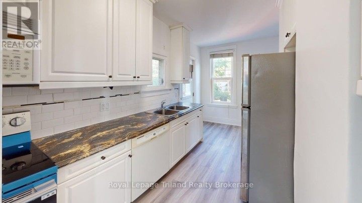Photo 7 at 279 Vansittart Avenue, Woodstock - North, Woodstock
