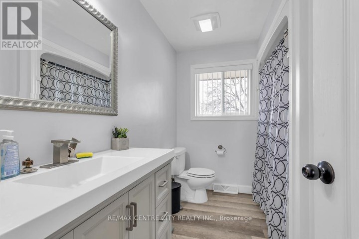 Photo 15 at 303 Simcoe Street, Tillsonburg