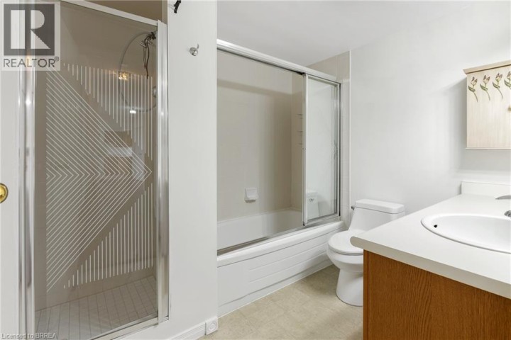 Photo 21 at 905 - 9 Bonheur Court, Lynden Hills, Brantford