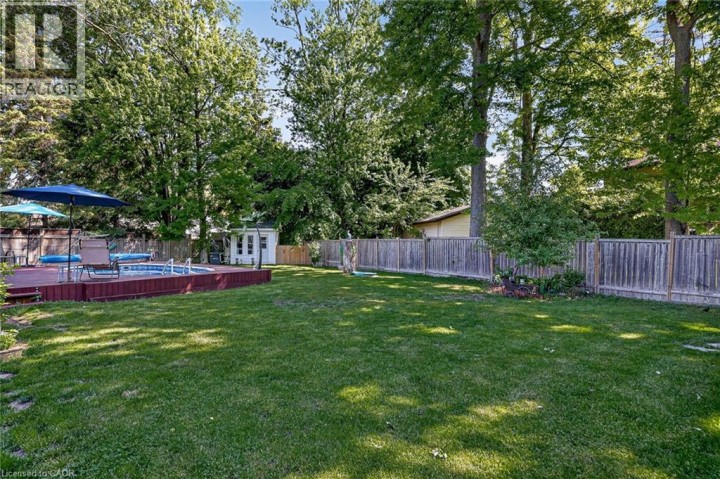 Photo 6 at 12 Jubilee Place, Woodstock - North, Woodstock