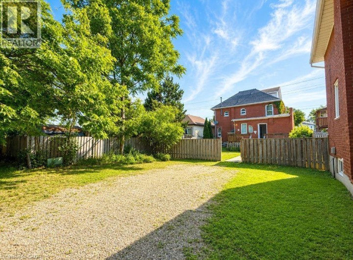Photo 3 at 219 Erie Avenue, Eagle Place West, Brantford
