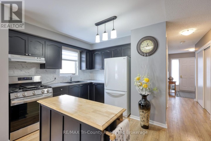 Photo 3 at 33 Wilkins Crescent, Tillsonburg