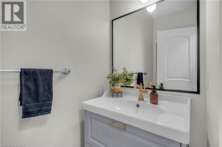 Photo 18 at 30 Farrow Road, Oakhill Dr, Brantford