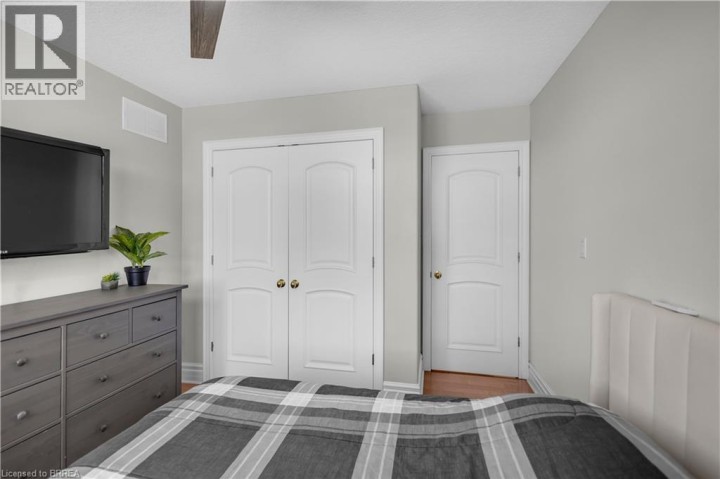 Photo 26 at 30 Farrow Road, Oakhill Dr, Brantford