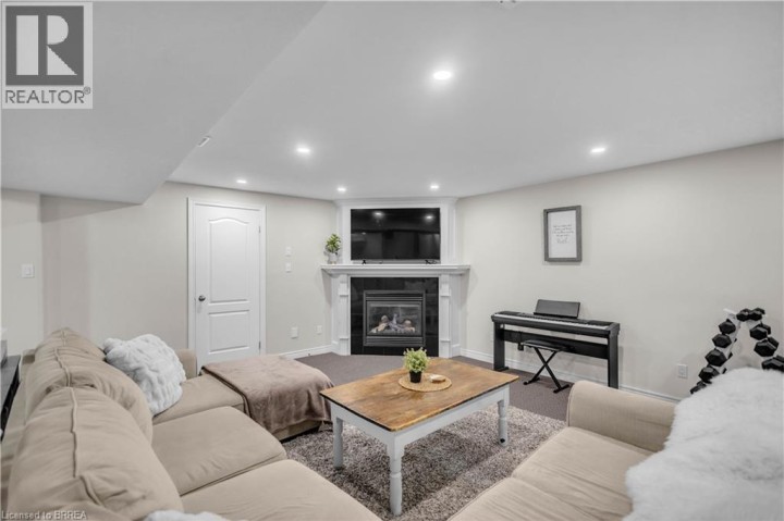 Photo 36 at 30 Farrow Road, Oakhill Dr, Brantford