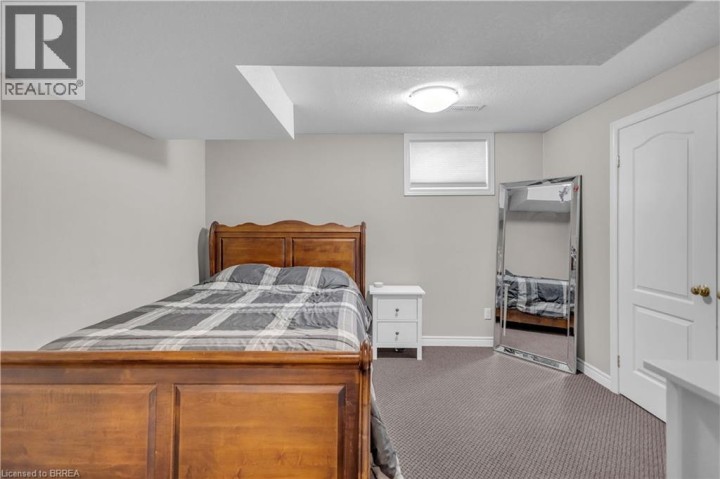 Photo 38 at 30 Farrow Road, Oakhill Dr, Brantford