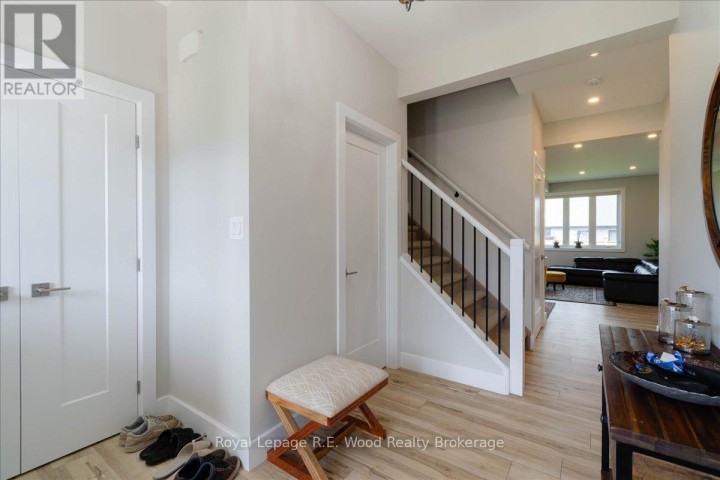 Photo 10 at 72 E Trailview Drive, Tillsonburg