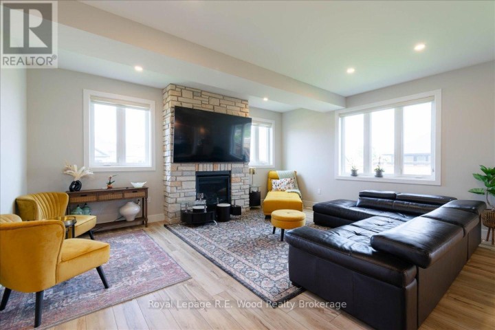 Photo 12 at 72 E Trailview Drive, Tillsonburg