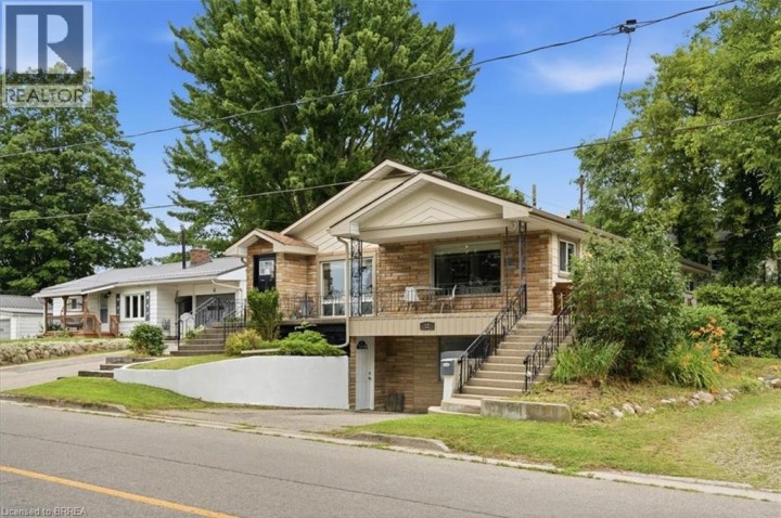 Photo 2 at 12 Tillson Street, Tillsonburg