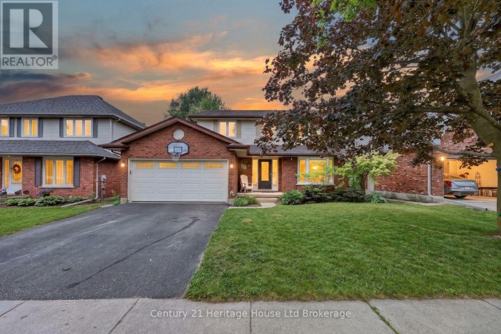 Photo 1 at 27 Sioux Crescent, Woodstock - North, Woodstock
