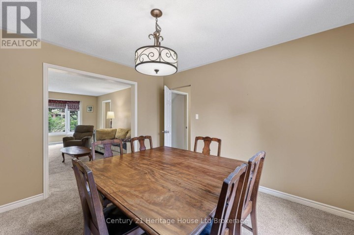 Photo 17 at 27 Sioux Crescent, Woodstock - North, Woodstock