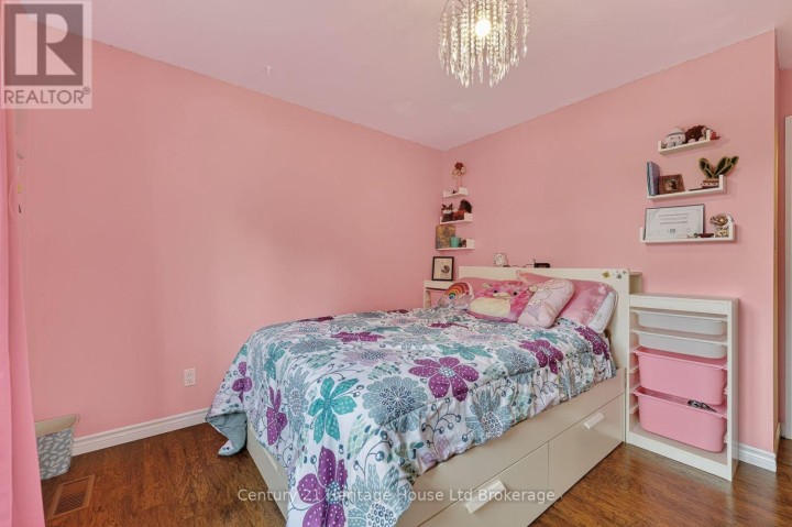 Photo 32 at 27 Sioux Crescent, Woodstock - North, Woodstock