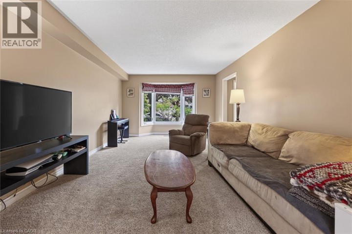 Photo 2 at 27 Sioux Crescent, Woodstock - North, Woodstock