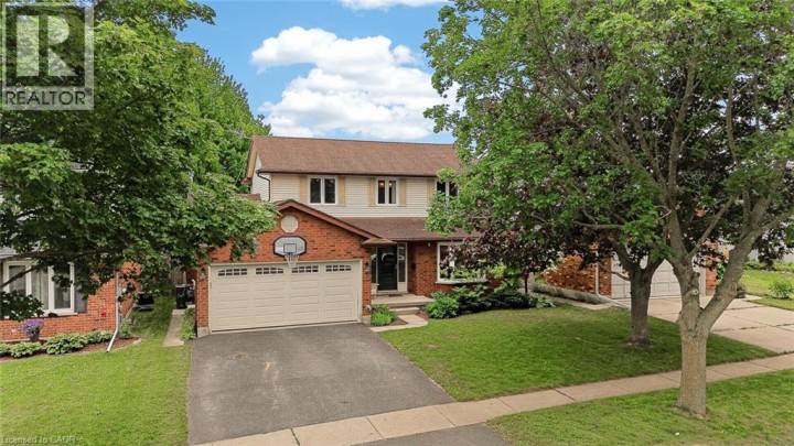 Photo 6 at 27 Sioux Crescent, Woodstock - North, Woodstock