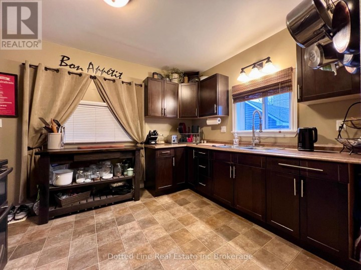 Photo 2 at 19 Wolf Street, Tillsonburg