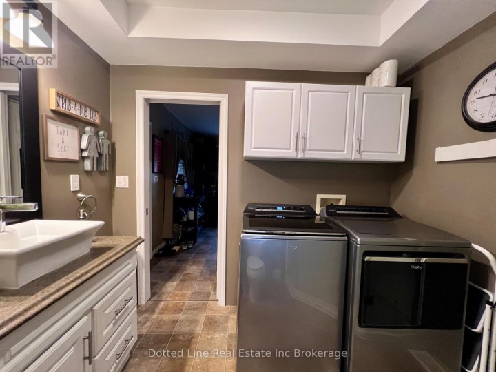 Photo 3 at 19 Wolf Street, Tillsonburg