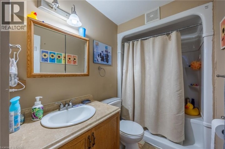 Photo 7 at 302 Simcoe Street, Woodstock - South, Woodstock