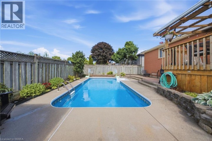 Photo 35 at 68 Allensgate Drive, Myrtleville South, Brantford