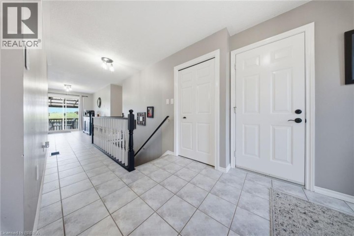 Photo 4 at 68 Allensgate Drive, Myrtleville South, Brantford