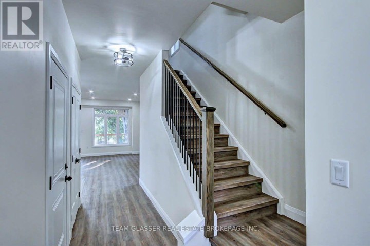 Photo 4 at 132 Dover Street, Woodstock - South, Woodstock
