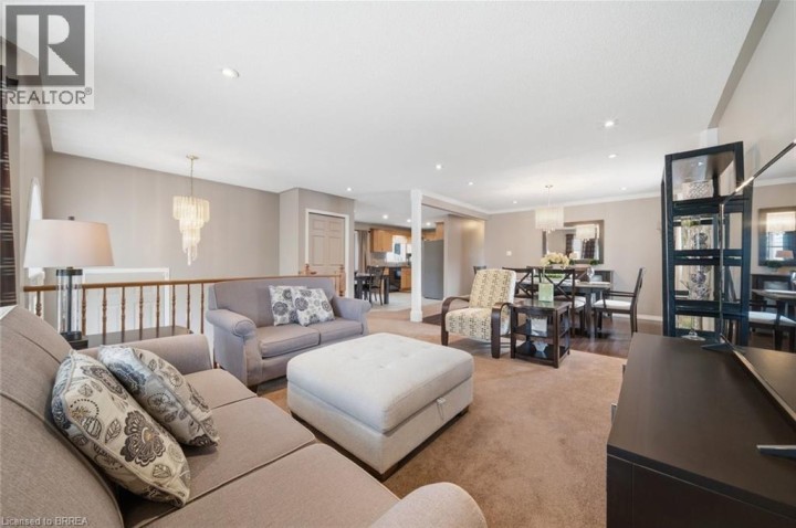 Photo 6 at 38 Olivetree Road, Mayfair, Brantford