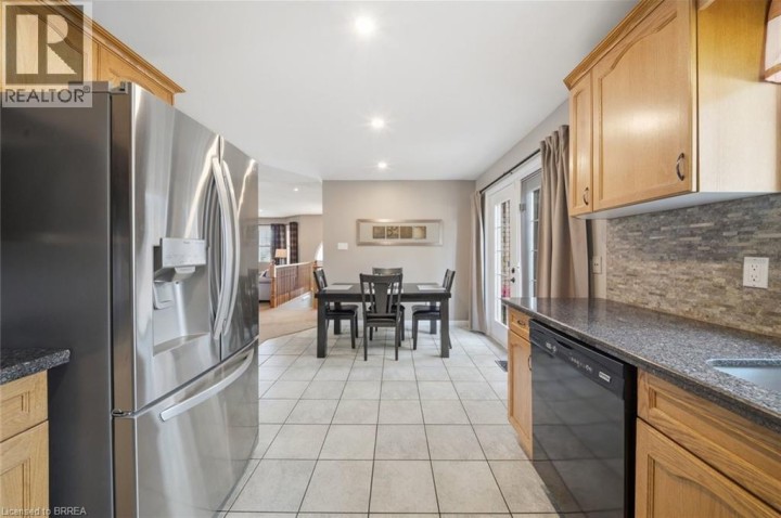 Photo 14 at 38 Olivetree Road, Mayfair, Brantford