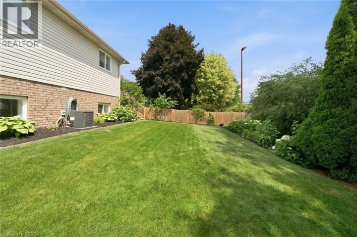 Photo 37 at 38 Olivetree Road, Mayfair, Brantford