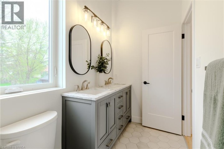 Photo 23 at 37 Barnes Avenue, Queensway / Grove, Brantford