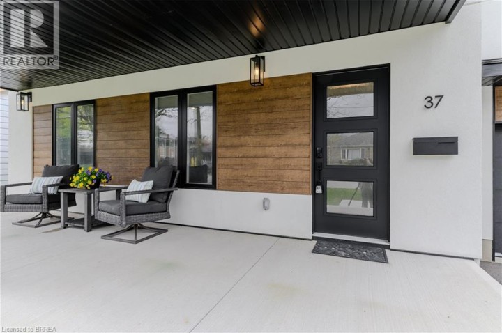 Photo 4 at 37 Barnes Avenue, Queensway / Grove, Brantford