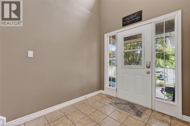 Photo 10 at 644 Hummingbird Crescent, Woodstock - North, Woodstock